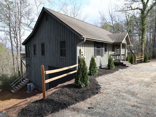 505 Long Mountain Drive, Lakemont, GA 30552