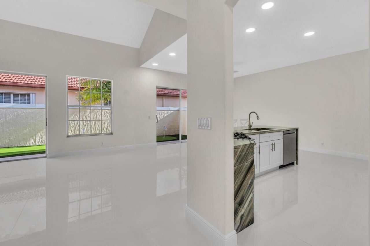 36 Monterey Pointe Drive, Palm Beach Gardens, FL 33418 Photo