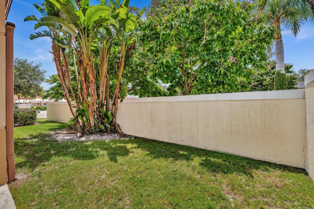 36 Monterey Pointe Drive, Palm Beach Gardens, FL 33418 Photo