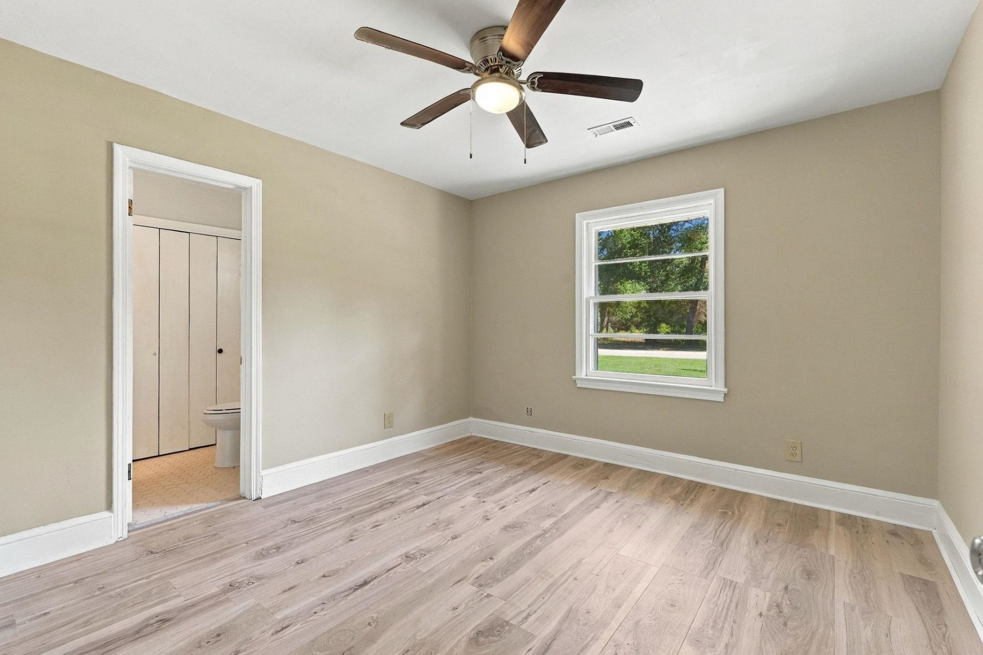 501 N Nichols St. Photo 15