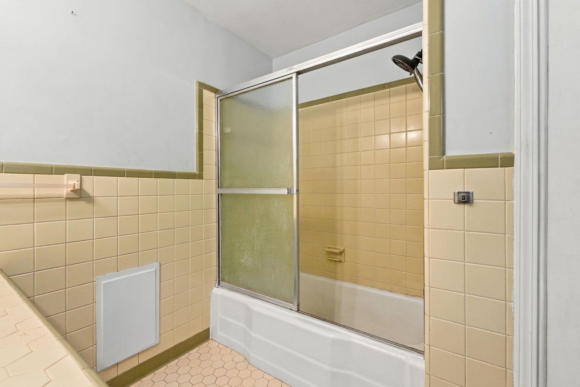 501 N Nichols St. Photo 18