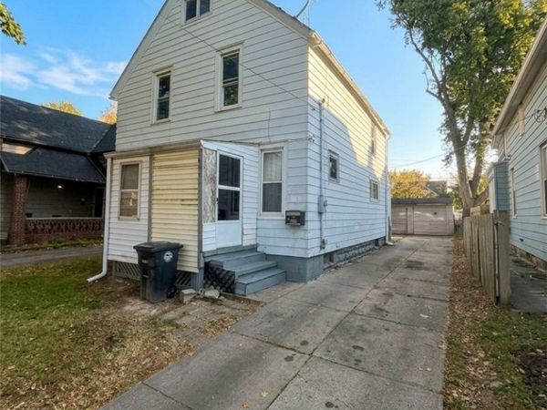 2011 Willowdale Avenue , Cleveland, OH 44109