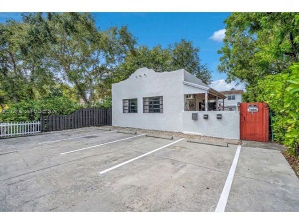 1008 N 18th Ct , Hollywood, FL 33020