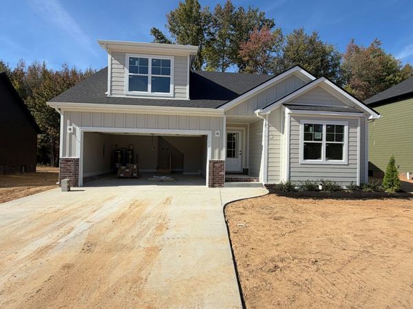 372 Hereford Farms , Clarksville, TN 37043
