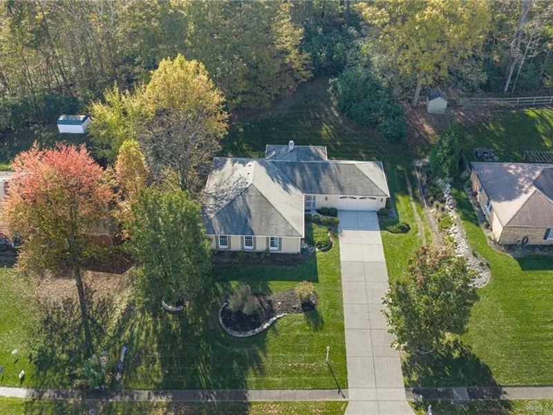 912 Cedar Creek Circle, Washington Township, OH 45459 Photo 2