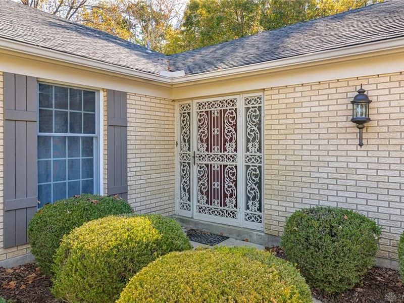 912 Cedar Creek Circle, Washington Township, OH 45459 Photo 6