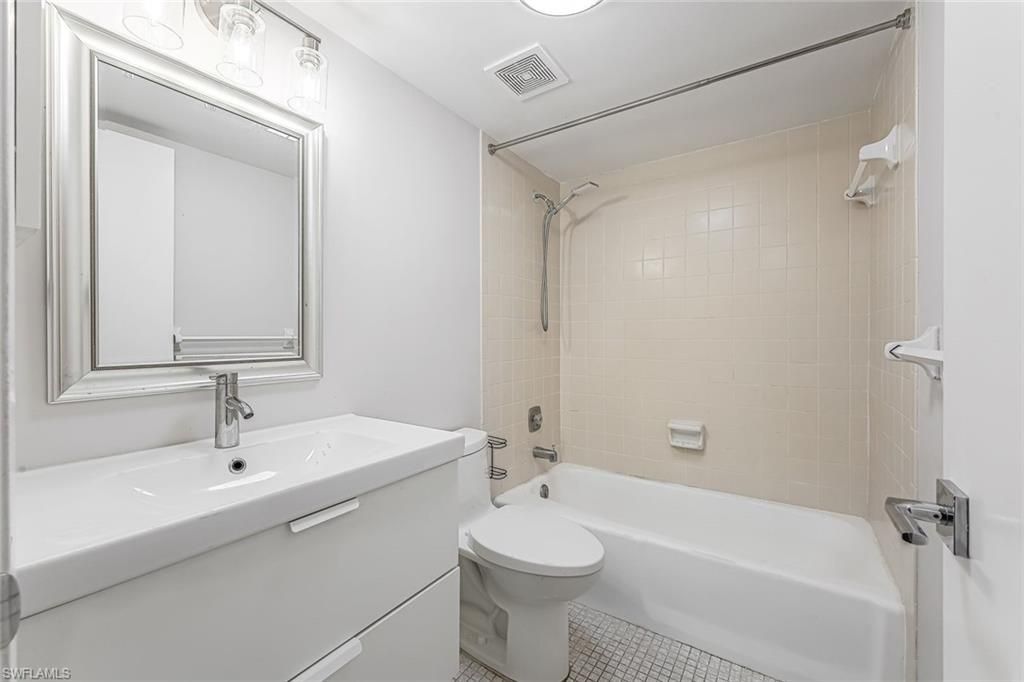 1201 Solana Rd , Unit 5, Naples, FL 34103 Photo