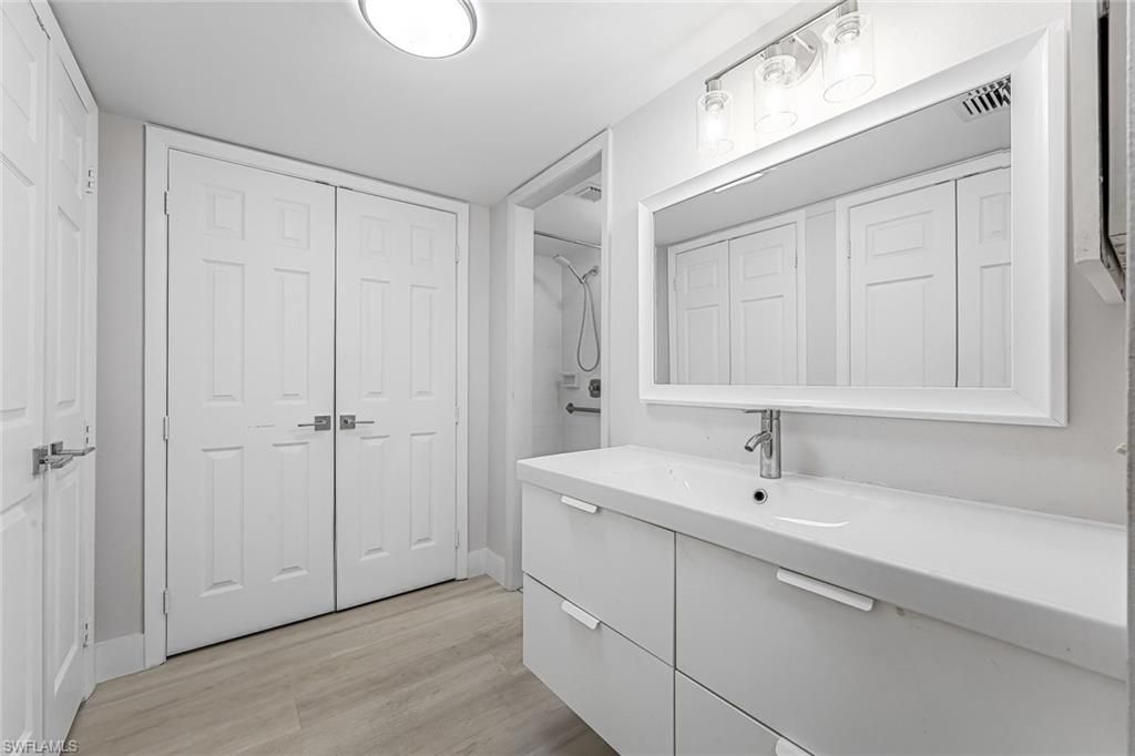 1201 Solana Rd , Unit 5, Naples, FL 34103 Photo