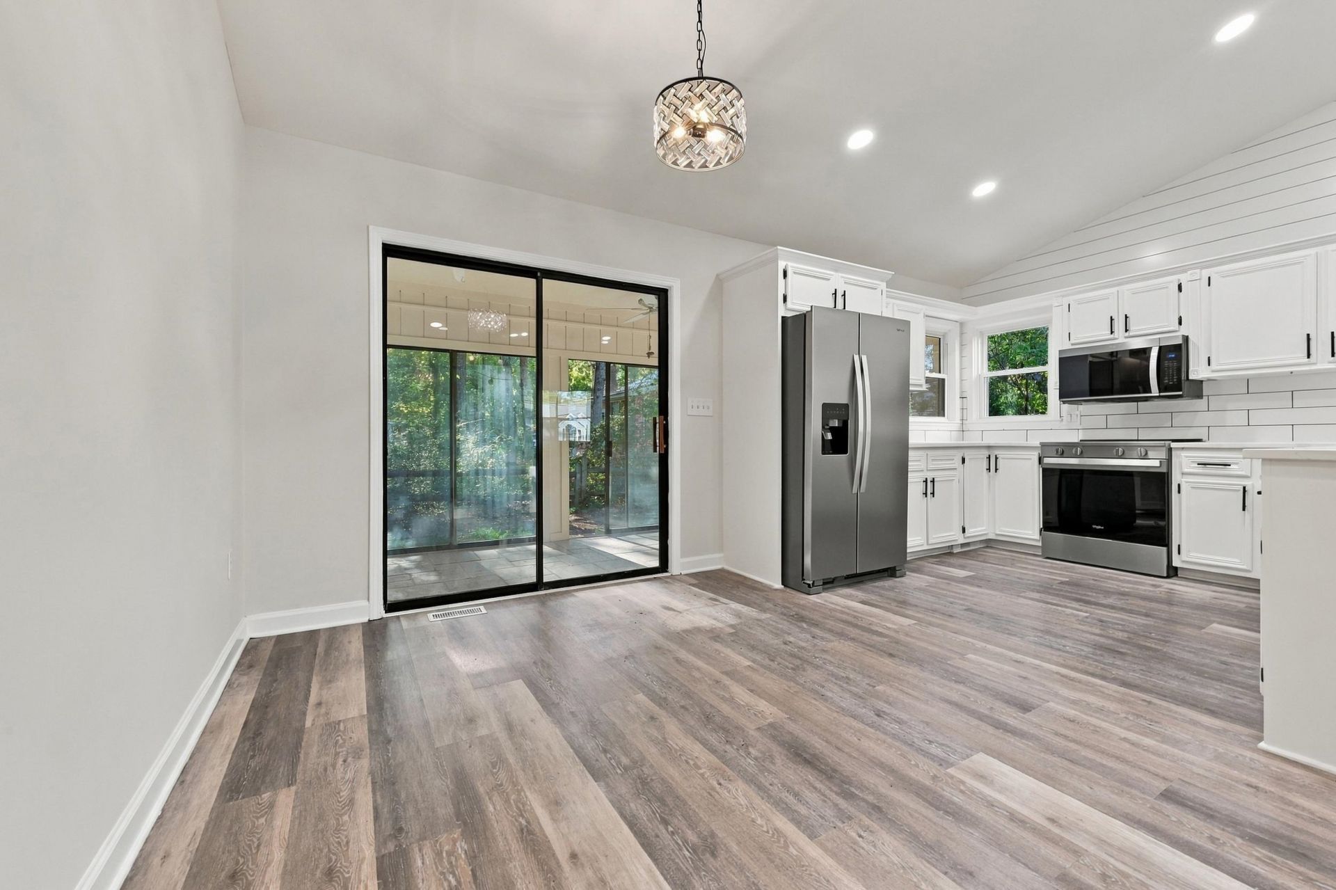 2215 Jefferson Circle Photo 18