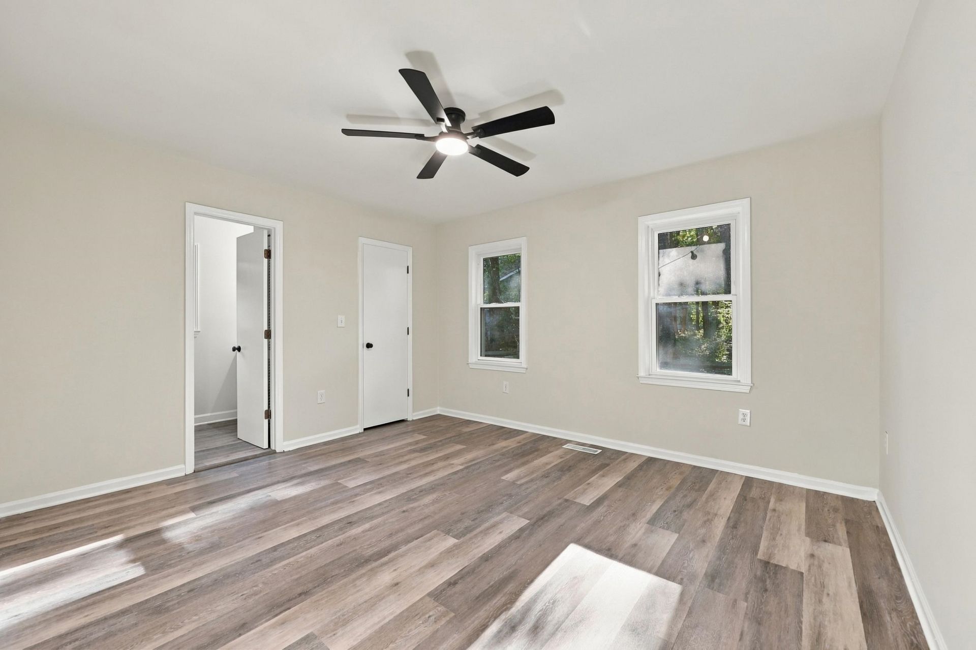 2215 Jefferson Circle Photo 26