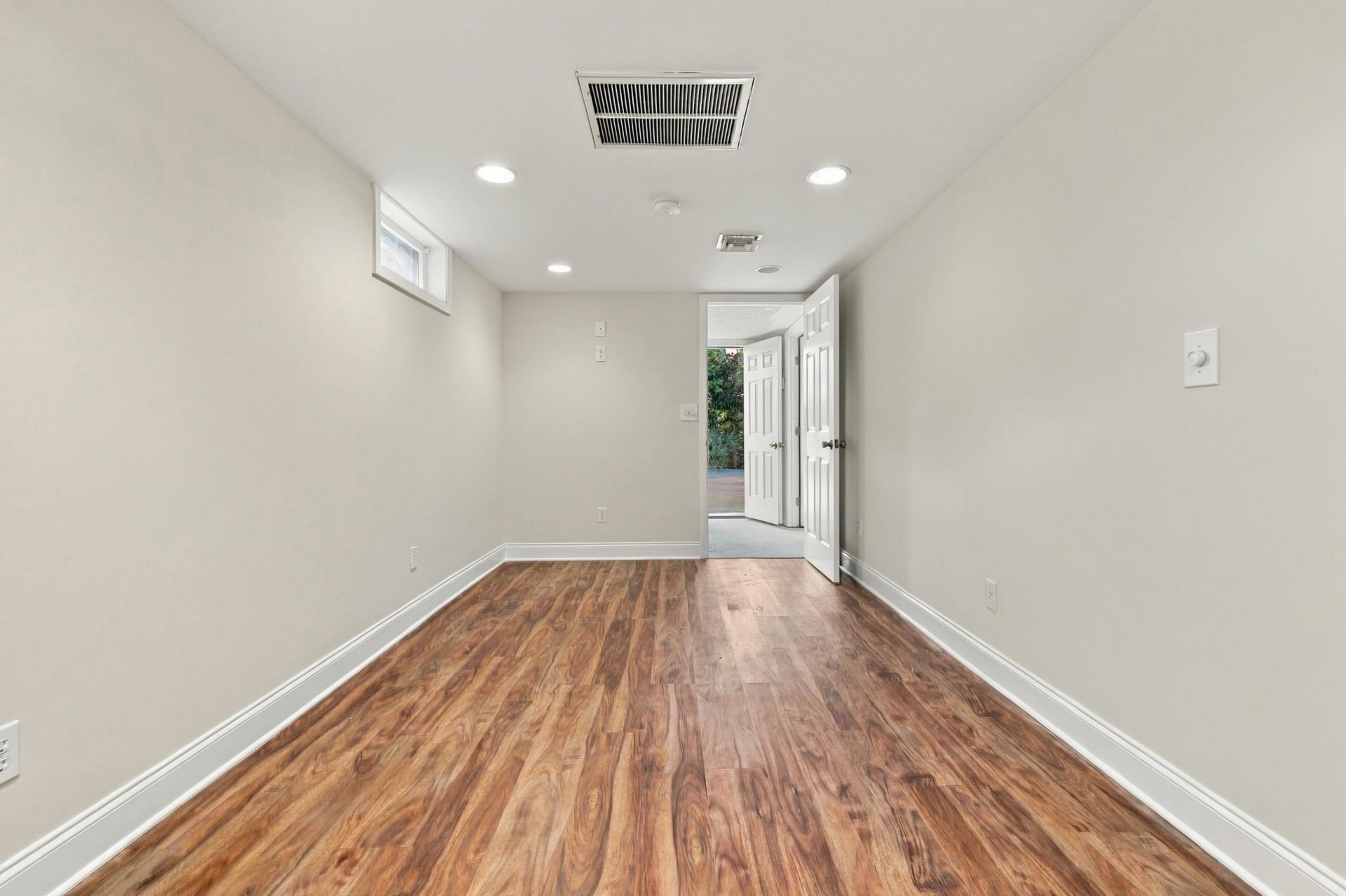 2215 Jefferson Circle Photo 31