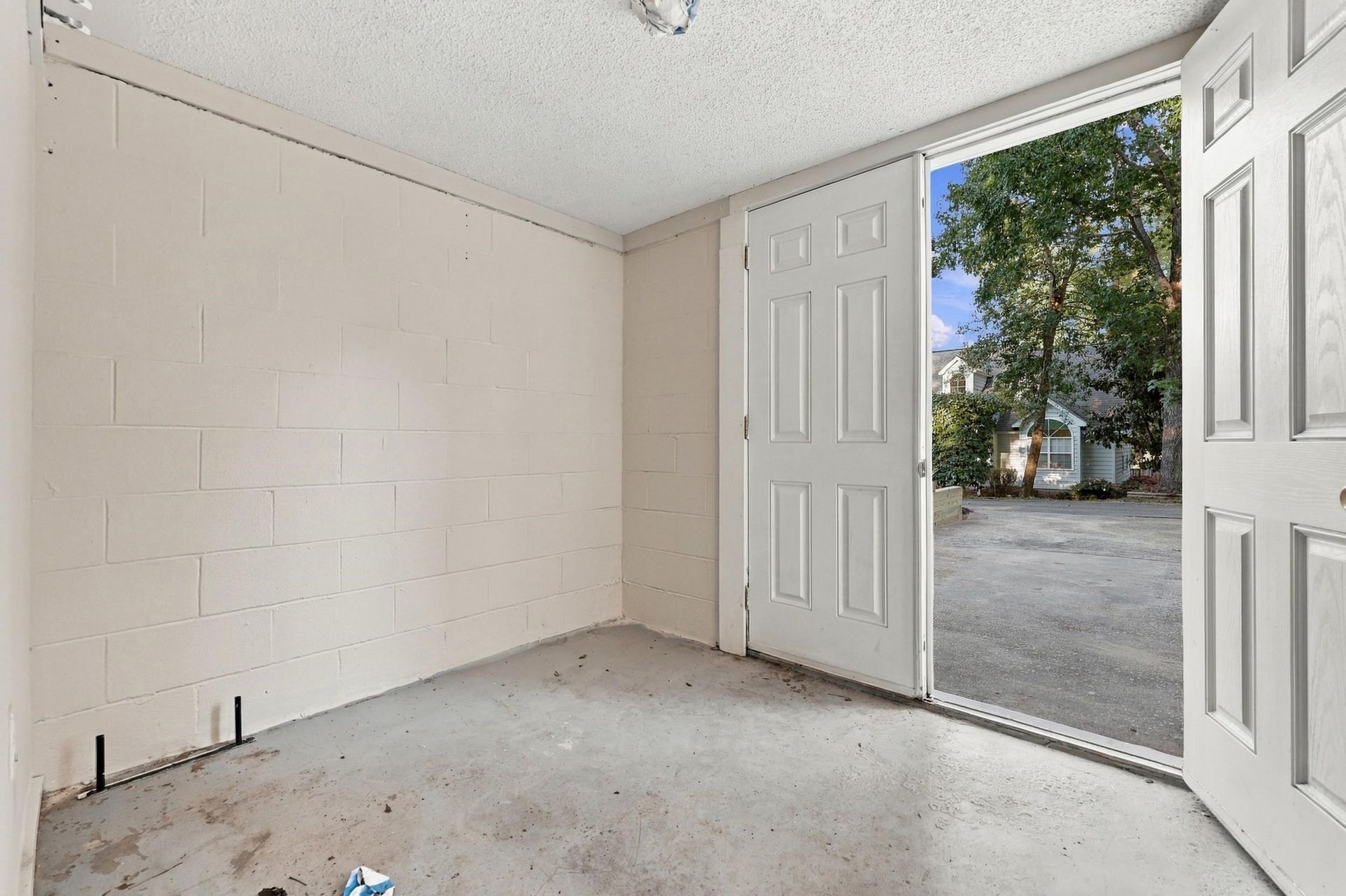 2215 Jefferson Circle Photo 35