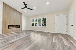 2215 Jefferson Circle photo 4