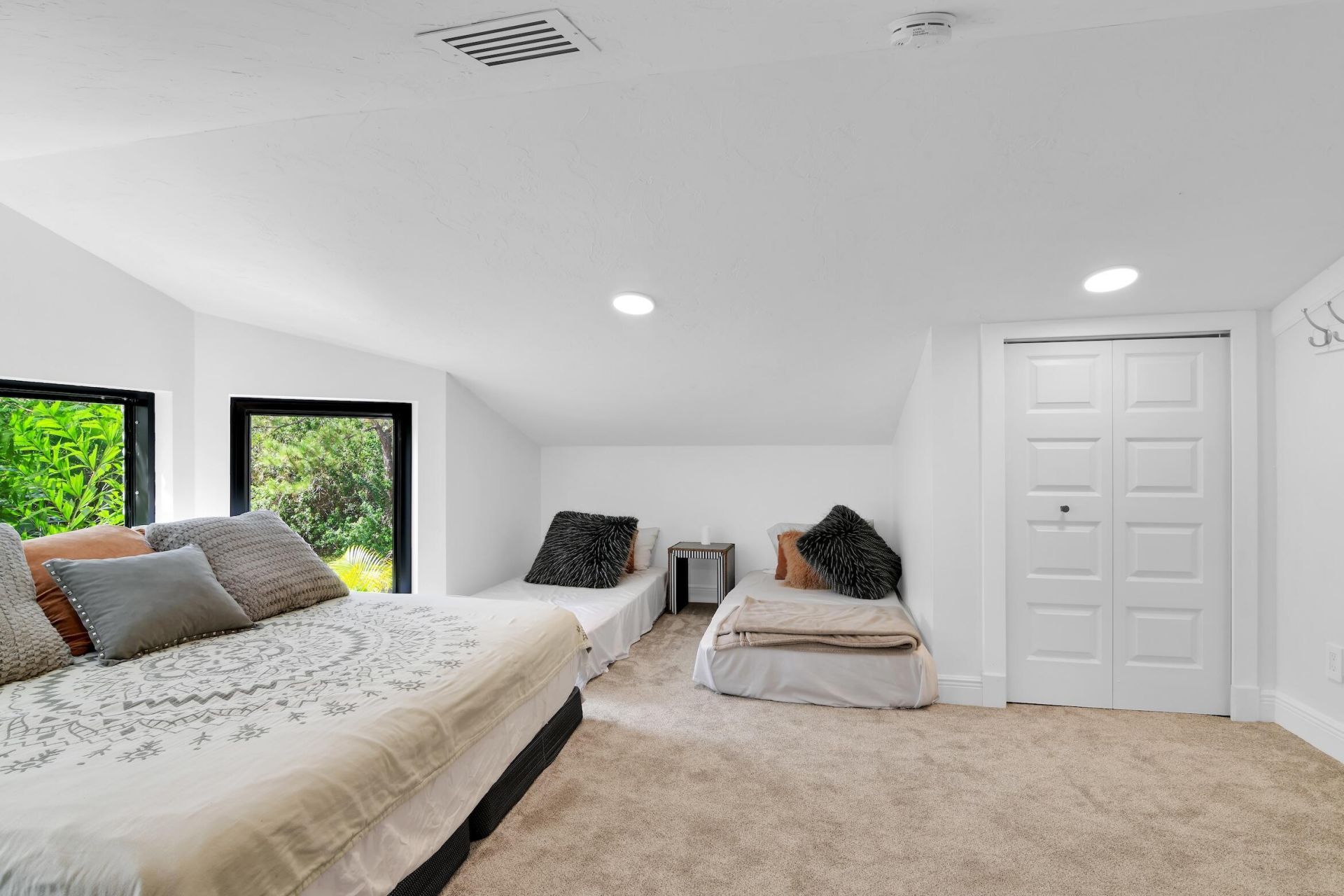 8850 Hidden Pines Road, Fort Pierce, FL 34945 Photo