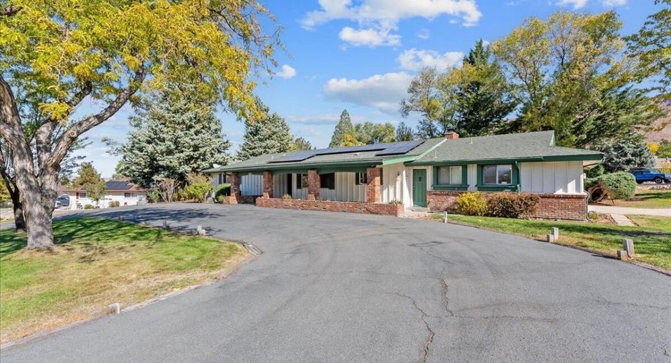 2190 Tamarisk Drive, Reno, NV 89502 Photo