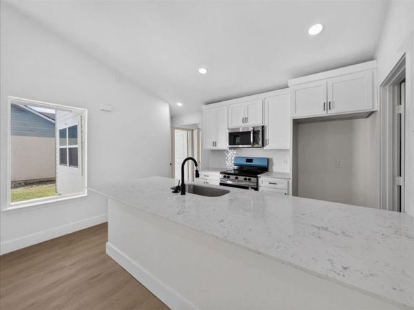 5502 Bainbridge Drive, Arlington, TX 76018