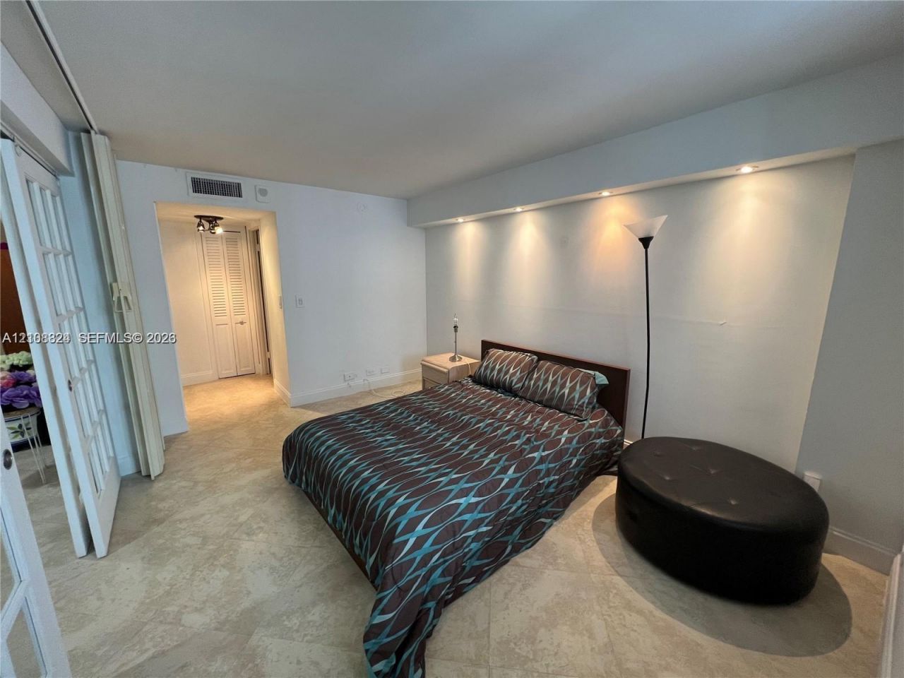 6039 Collins Ave , Unit 1208, Miami Beach, FL 33140 Photo
