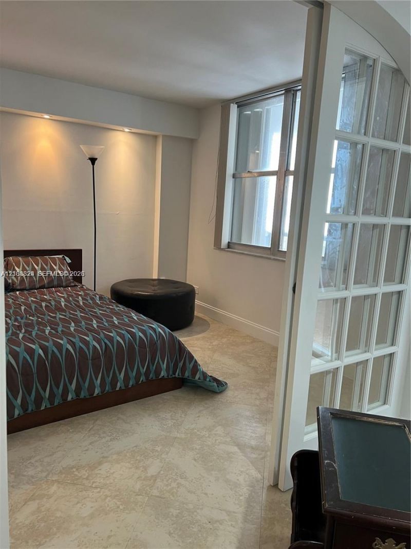6039 Collins Ave , Unit 1208, Miami Beach, FL 33140 Photo