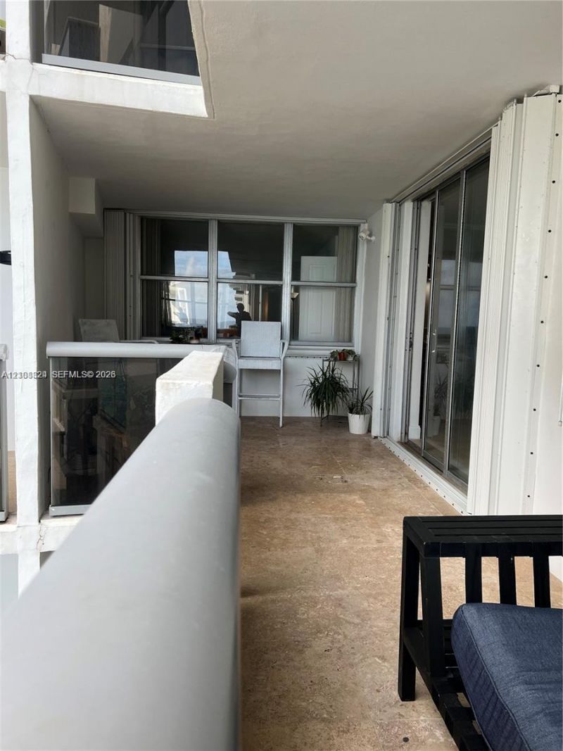 6039 Collins Ave , Unit 1208, Miami Beach, FL 33140 Photo