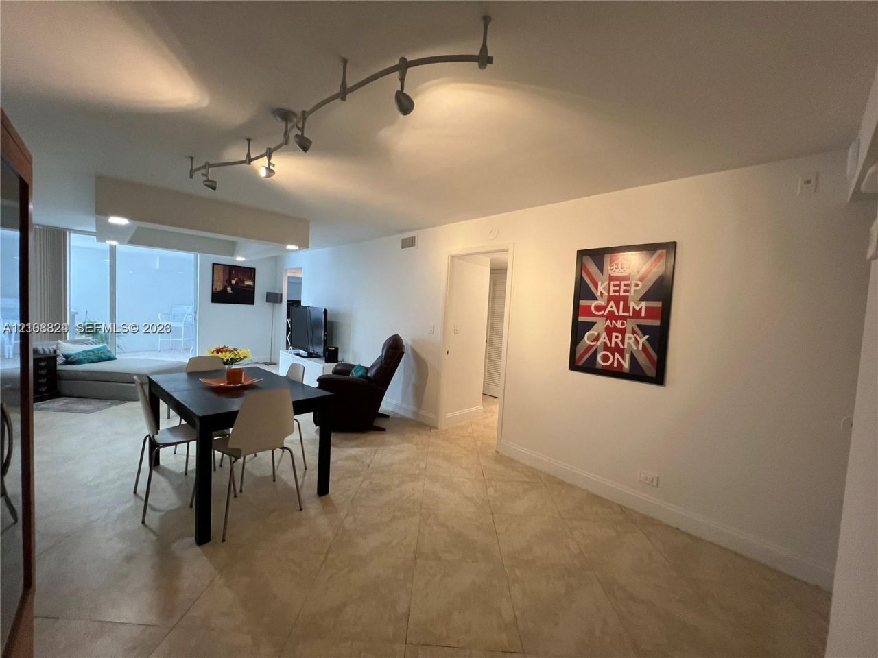 6039 Collins Ave , Unit 1208, Miami Beach, FL 33140 Photo