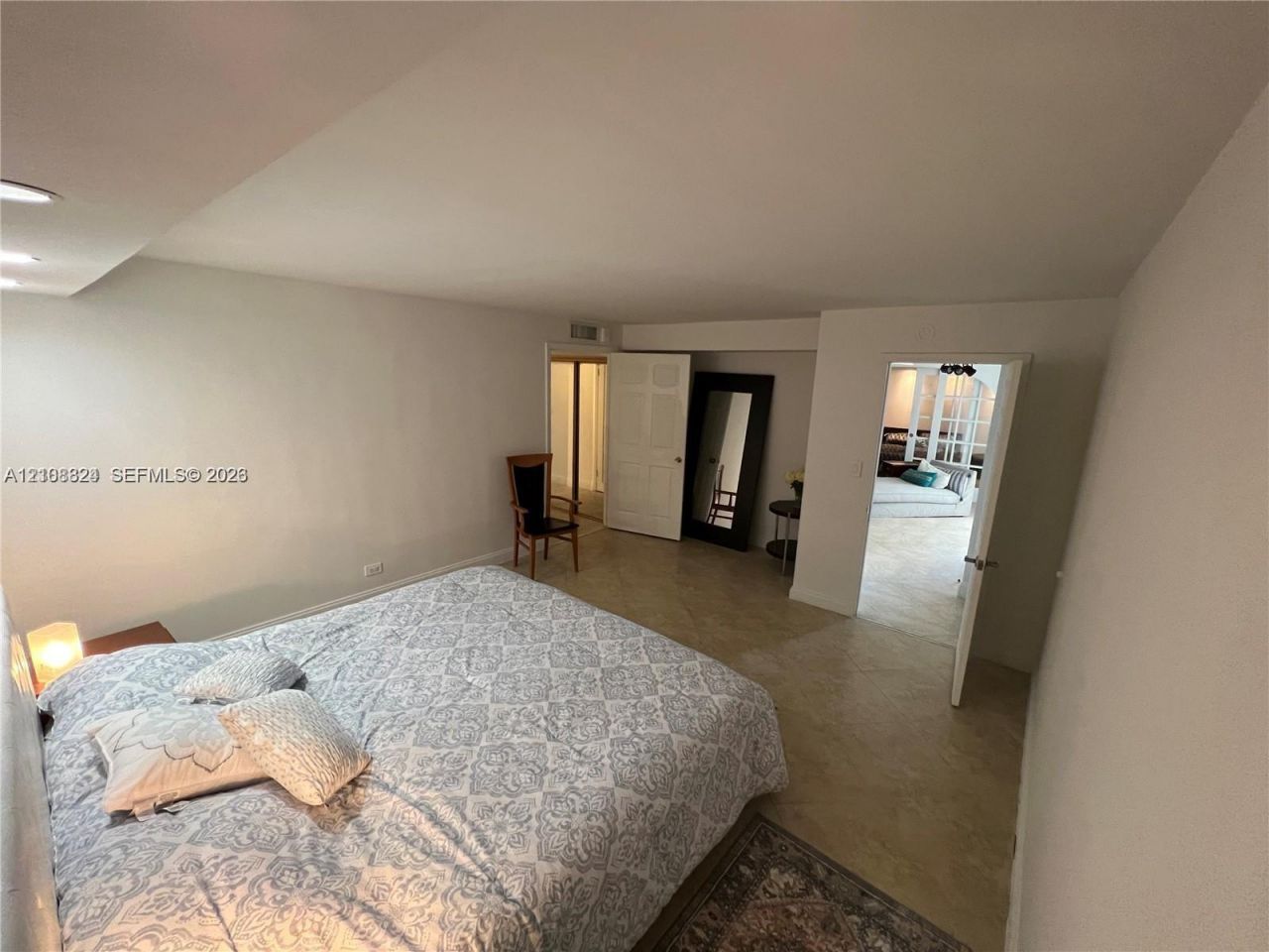 6039 Collins Ave , Unit 1208, Miami Beach, FL 33140 Photo
