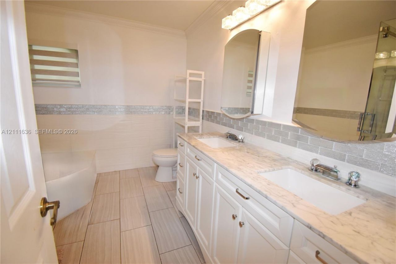 6671 W Wedgewood Ave, Davie, FL 33331 Photo