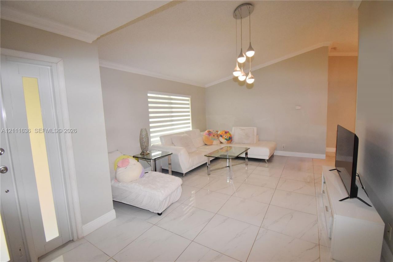 6671 W Wedgewood Ave, Davie, FL 33331 Photo