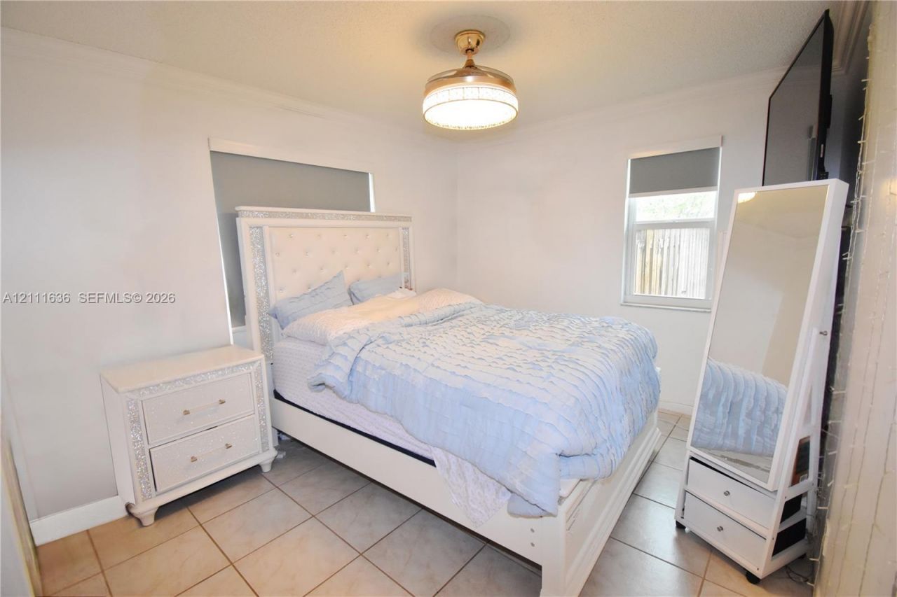6671 W Wedgewood Ave, Davie, FL 33331 Photo