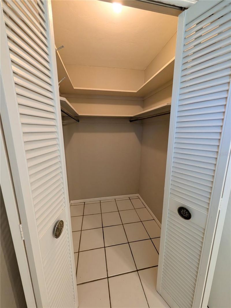 5749 Britannia Drive , Sarasota, FL 34231 Photo