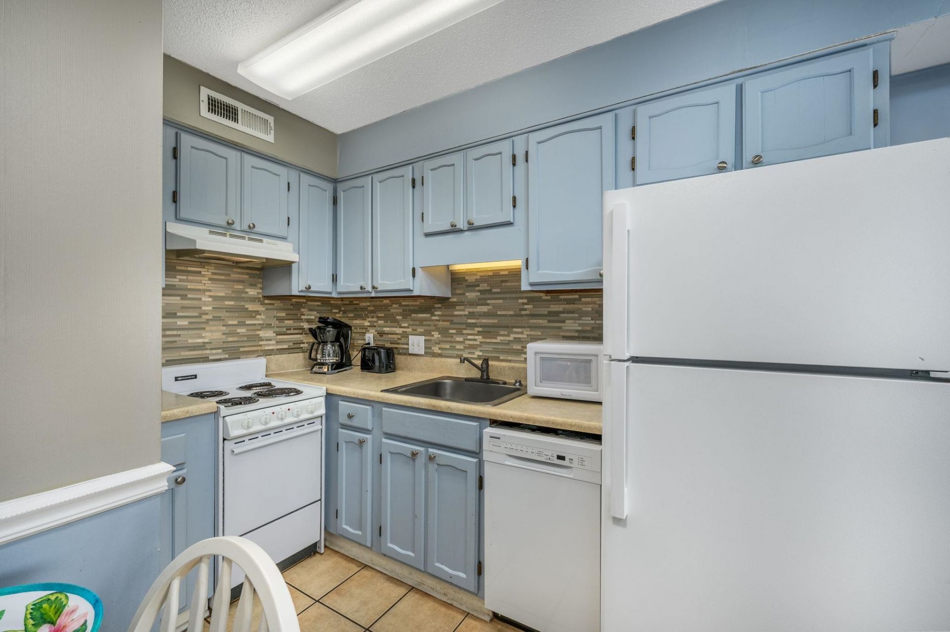215 Atlantic Ave.  Photo 29