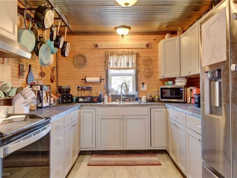 4920 SE Wright Lane Lane, Dennison, OH 44621 Photo 4