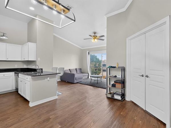 330 Las Colinas Boulevard E, Unit 452, Irving, TX 75039