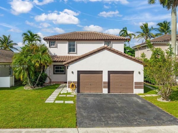 19197 NW 22nd St , Pembroke Pines, FL 33029