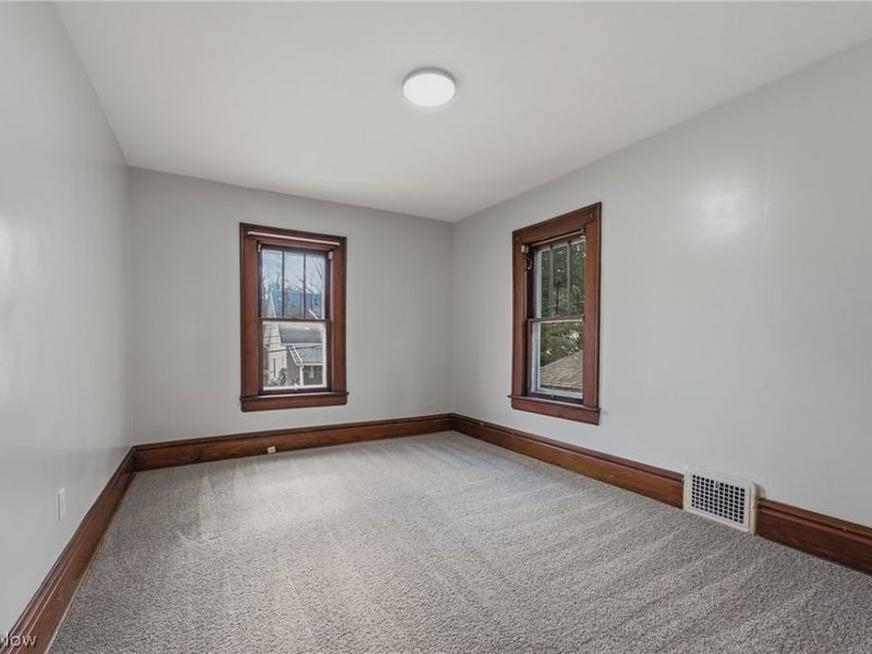 671 Russell Avenue, Akron, OH 44307 Photo 32