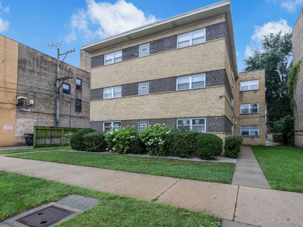 6414 N Mozart Street , Unit 3S, Chicago, IL 60645