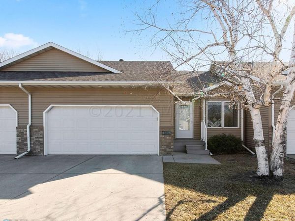 3626 5th Street S, Moorhead, MN 56560