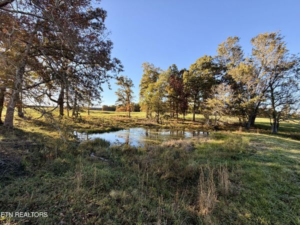 Poke Patch Rd, Crossville, TN 38572