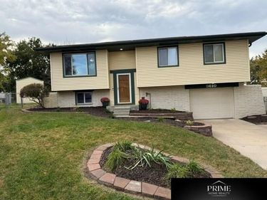 5610 S 139th Circle, Omaha, NE 68137