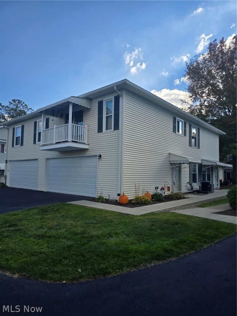 1286 Pembrooke Drive, Unit D, Salem, OH 44460 Main Photo