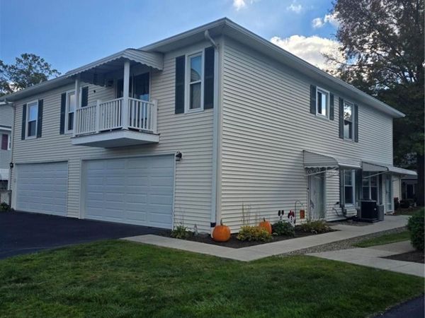 1286 Pembrooke Drive, Unit D, Salem, OH 44460