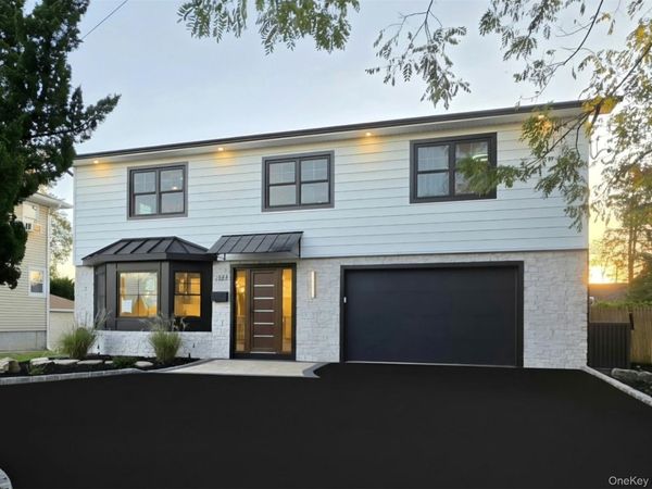 2794 Lincoln Boulevard, Merrick, NY 11566