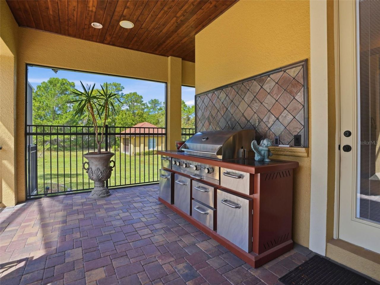 9313 Hernando Ridge Road, Weeki Wachee, FL 34613 Photo