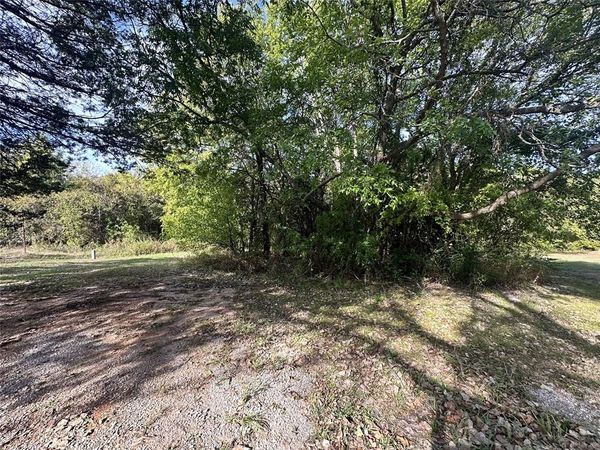 8730 Old Oak Lane, Noble, OK 73068