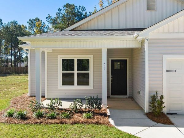 200 Et Batson Road , Burgaw, NC 28425