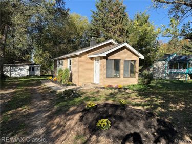 27 Shotwell Street, White Lake Township, Mi 48386