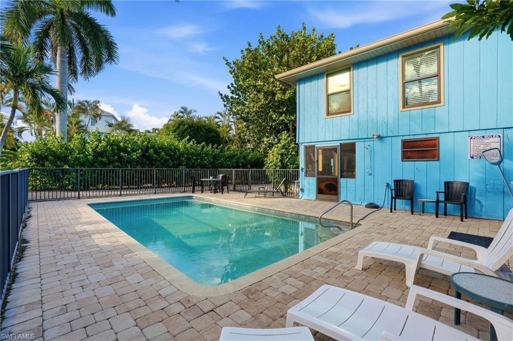 210 Miramar St, Fort Myers Beach, FL 33931 Photo
