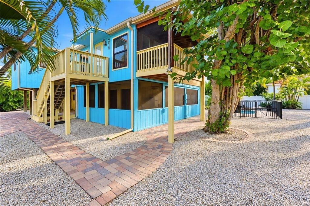 210 Miramar St, Fort Myers Beach, FL 33931 Photo