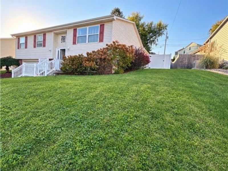 187 Rosslyn Boulevard, Steubenville, OH 43952 Photo 2