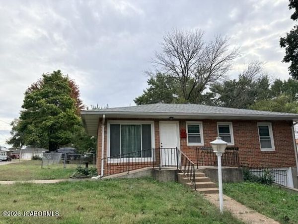 1612 RIDGEWOOD DRIVE, Jefferson City, MO 65109