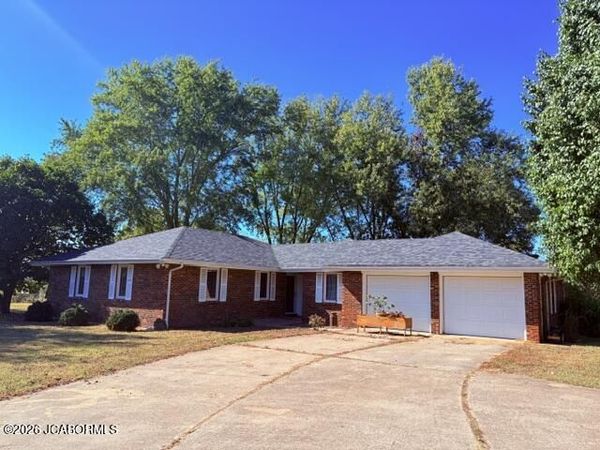 3706 OLD ROUTE J , Jefferson City, MO 65101
